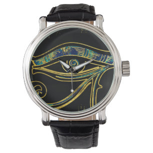 Ägyptisches Auge von Horus auf Hieroglyphen und Armbanduhr