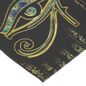 Ägyptisches Auge von Horus auf Hieroglyphen und Kurzer Tischläufer (Ecke)