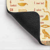 Ägyptisches hieroglyphisches Alphabet-Diagramm Mousepad (Ecke)