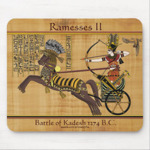 Ägyptisches Pharao Ramesses II u. Chariot bei Mousepad