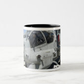 AH-1Z Super Cobra-Angriffshubschrauber Zweifarbige Tasse (Mittel)