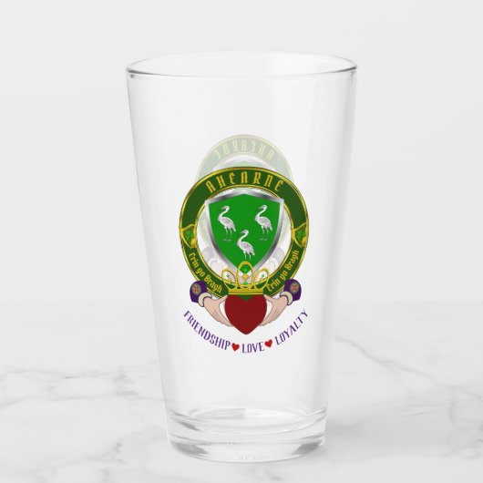 Ahearne Irish Shield & Claddagh Beer Glas (Rückseite)