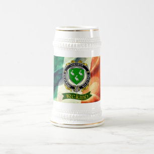 Ahearne Personalisiertes Irisches Abzeichen mit ir Bierglas