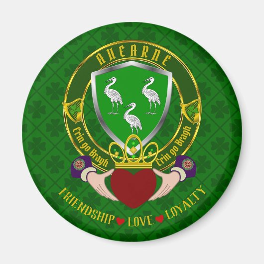 Aherzne Irish Shield & Claddagh Magnet (Vorne)