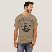 Ähm1 HueyHuey Helicopter Pilot Vietnam T-Shirt (Vorne ganz)