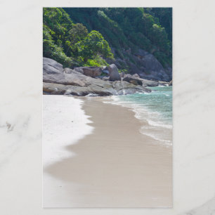 Ähnlicher weißer Sandstrand und türkisblaues Meer Briefpapier