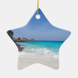 Ähnlicher weißer Sandstrand und türkisblaues Meer Keramikornament