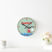 Ahoi kameradschaftlich! Piraten-personalisierte Runde Wanduhr (Zuhause)