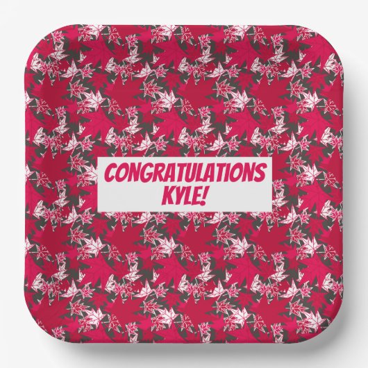 Ahorn-Blätter auf einem Kohlepapier-Hintergrundpap Pappteller (Vorderseite)