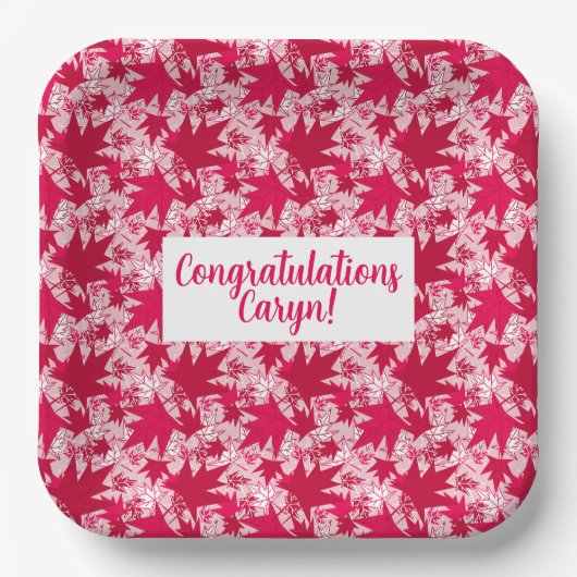 Ahorn-Blätter auf einem rosa Hintergrundpapier-Tel Pappteller (Vorderseite)