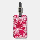 Ahorn-Blätter auf rosa Hintergrund Gepäckanhänger (Vorderseite vertikal)