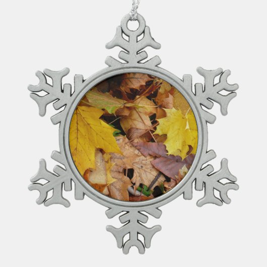 Ahorn-Blätter Gelbe Herbstnatur Schneeflocken Zinn-Ornament (Vorderseite)