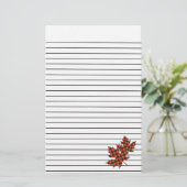 Ahorn-Blätter in rotem kariertem gezeichnetem Briefpapier (Stehend Vorderseite)
