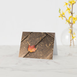 Ahornblatt minimalistisches Fallfoto Karte