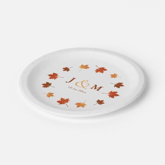 Ahornkreis Blätter rustikale Hochzeit im Herbst Pappteller (Schrägansicht)