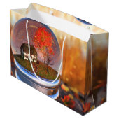 Ahornleaf Globe-Geschenktasche Große Geschenktüte (Rückseite Schrägansicht)