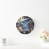 Ahornsirup-Sap-Eimer auf Baum Personalisiert Runde Wanduhr (Zuhause)