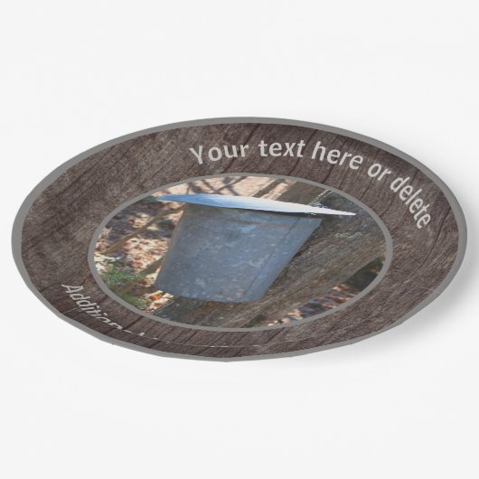 Ahornsirup Sap-Eimer Naturetikum Personalisiertes  Pappteller (Schrägansicht)