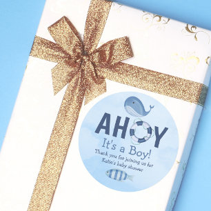 Ahoy Es ist eine Baby-Dusche für junge Meerestiere Runder Aufkleber