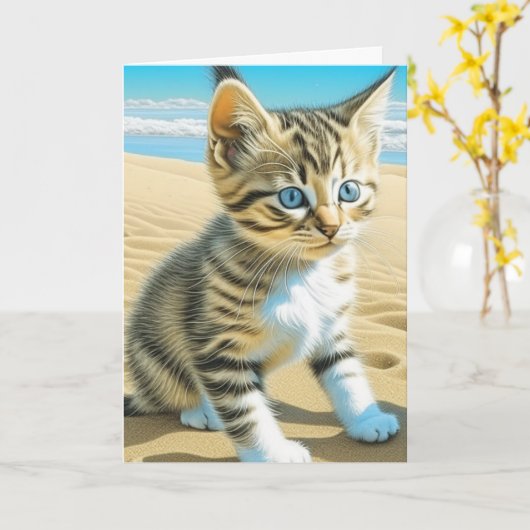 AI Gray Tabby Kitten spielt am Strand Karte (Gelbe Blume)