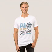 AI ist mein Co-Pilot - Niedliches Robot Tech Desig Tri-Blend Shirt (Vorderseite voll)
