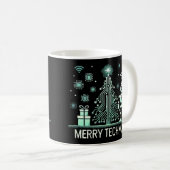 AI Robot mit Tech Christmas Tree - Merry Techmas Kaffeetasse (VorderseiteRechts)