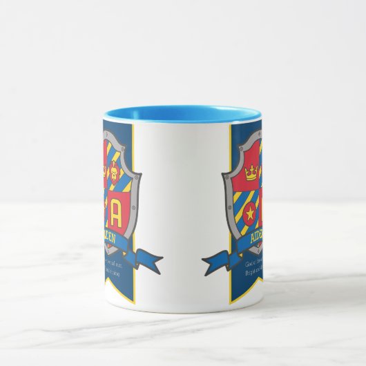 Aiden Ritter Schild rot blauer Name bedeutet Eine Tasse (Zentrum)
