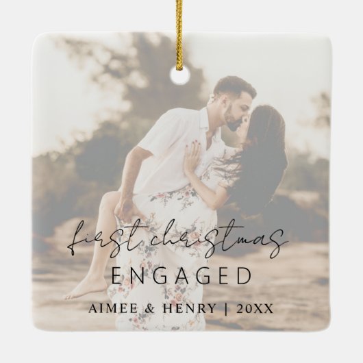 Aimee Rustic Script Modernes Verlobt Keramikornament (Rückseite)