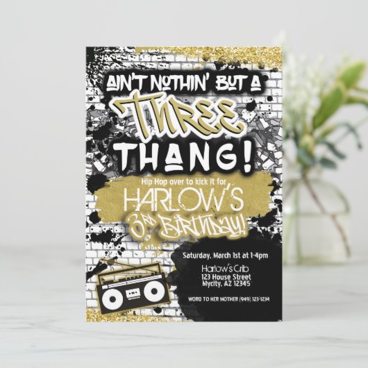 Aint Nothin', aber ein Drei-Thang-Hip-Hop Geburtst Einladung (Stehend Vorderseite)