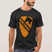 Air Cav Vietnam Door Gunner erschüttert T-Shirt (Vorderseite)
