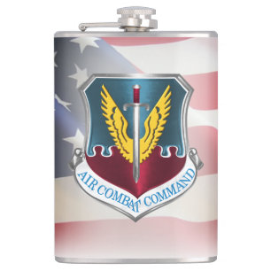 Air Combat Command mit amerikanischer Flagge Flachmann