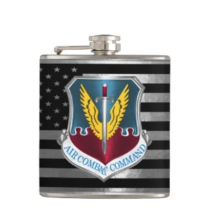 Air Combat Command mit Stahlflagge Flachmann