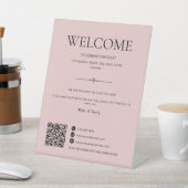 Airbnb Willkommens-Hausmiete QR-Code Pink Sockelschild (In SItu)