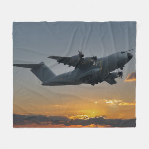 Airbus A400M bei Sunset Fleecedecke