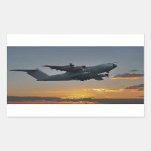 Airbus A400M im Sonnenuntergang Badetuch-Set