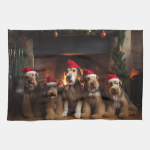 Airedale am Kamin Weihnachten Geschirrtuch