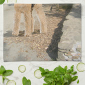 Airedale auf dem stabilen Hof Küchentuch (Gefaltet)