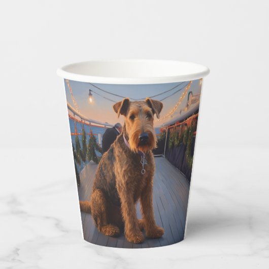 Airedale Christmas Cruise: Pawsome Holiday Delight Pappbecher (Vorderseite)