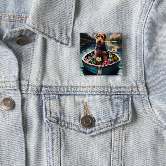 Airedale Dog on a Paddle: Ein Landschaftliches Abe Button (Beispiel)