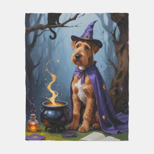 Airedale Dog Whimsical Halloween Malerei Fleecedecke (Vorderseite)