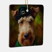 Airedale Hund am St. Patrick's Day Keramikornament (Rechts)