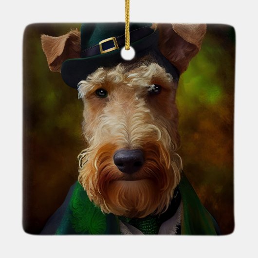 Airedale Hund am St. Patrick's Day Keramikornament (Rückseite)