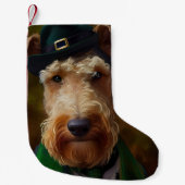 Airedale Hund am St. Patrick's Day Kleiner Weihnachtsstrumpf (Vorderseite)