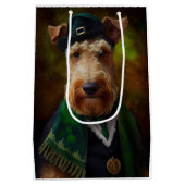 Airedale Hund am St. Patrick's Day Mittlere Geschenktüte (Rückseite)