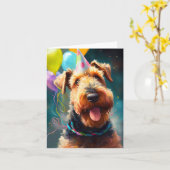 Airedale Hund mit Geburtstagshut und Ballons Karte (Gelbe Blume)