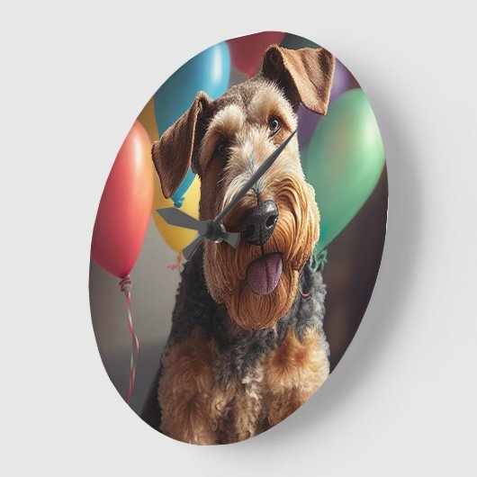 Airedale Hund mit Kuchen und Ballons Große Wanduhr (Winkel)