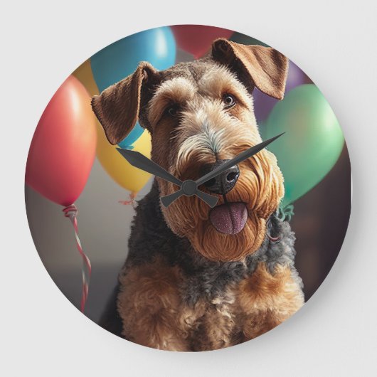 Airedale Hund mit Kuchen und Ballons Große Wanduhr (Vorderseite)