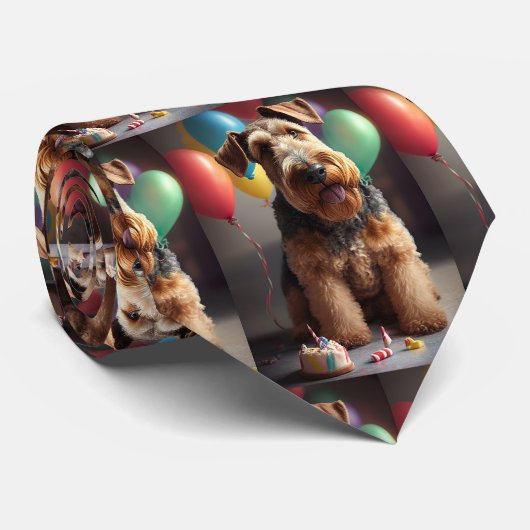 Airedale Hund mit Kuchen und Ballons Krawatte (Gerollt)