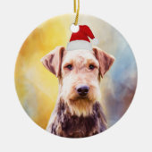 Airedale Hund Weihnachten Weihnachtsmannmütze Art Keramikornament (Vorne)