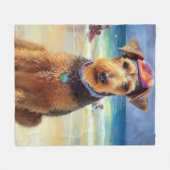 Airedale on Beach, Sommergeschenk für Hundefreunde Fleecedecke (Vorderseite (Horizontal))